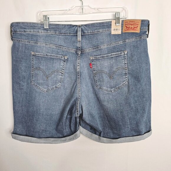 NWT Women's LEVI'S Cuffed Mid Length Jean Shorts MEDIUM WASH BLUE size 20W Soft - Picture 9 of 10